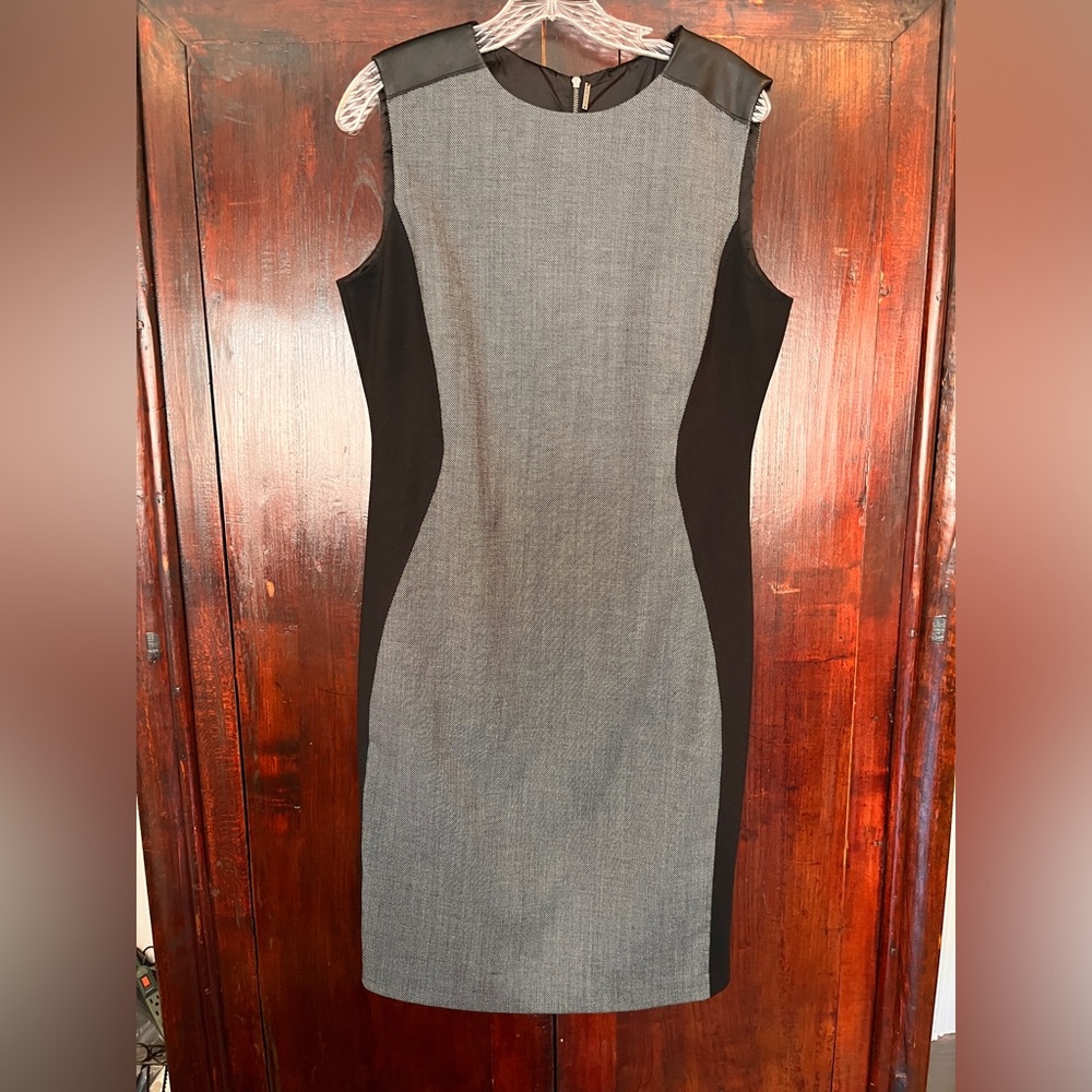 Elie Tahari Sleeveless Dress-Size 12